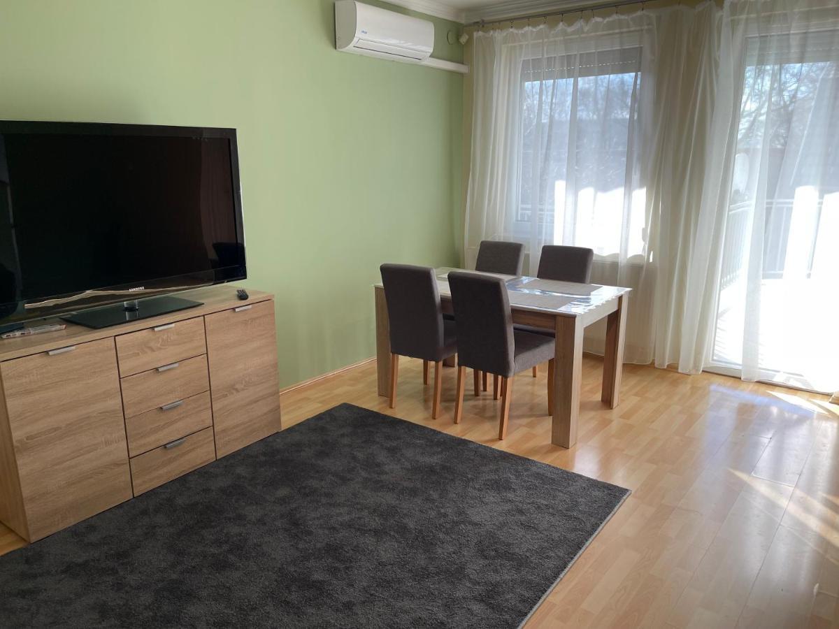 Noemi Appartman Szeged Appartement Buitenkant foto