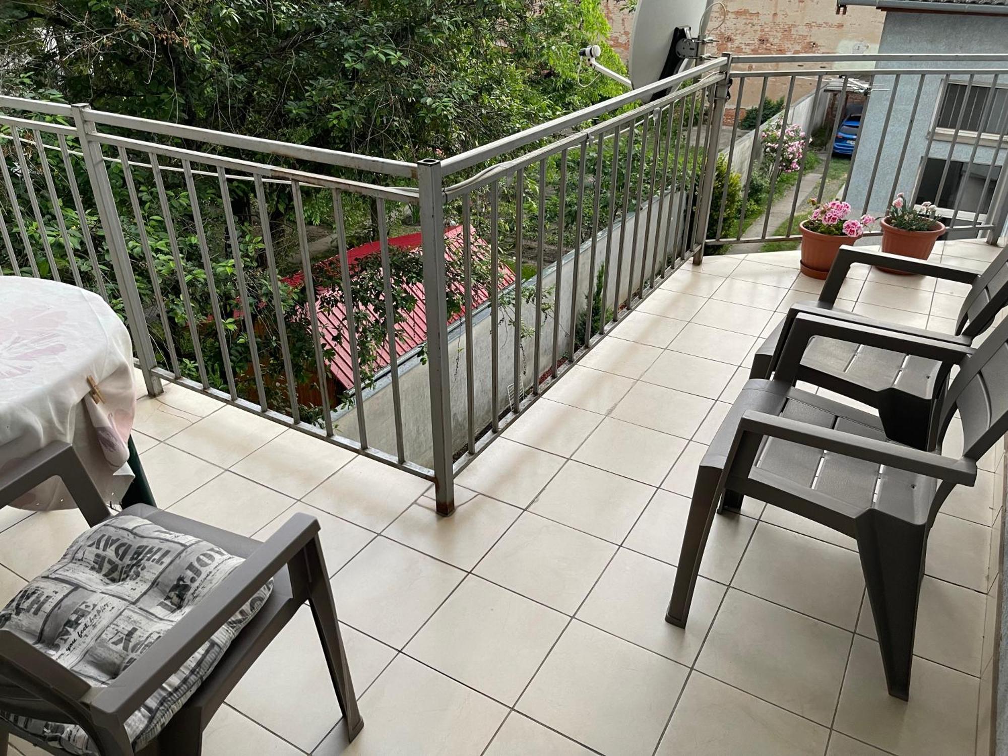 Noemi Appartman Szeged Appartement Buitenkant foto